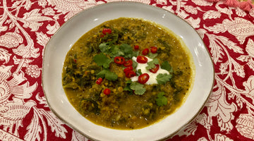 KALE AND RED ONION DAHL - SERVES 4