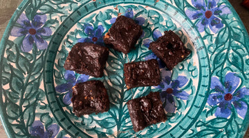 FUDGY VEGAN CHOCOLATE BROWNIES