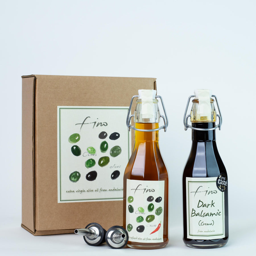 SPANISH OLIVE OIL AND BALSAMIC GIFT BOX - AGED DARK BALSAMIC (CREMA) AND CHILLI OIL WITH TWO CHROME POURERS