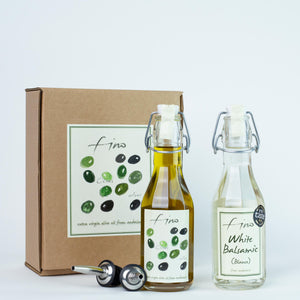 SPANISH OLIVE OIL AND BALSAMIC GIFT BOX - WHITE BALSAMIC (BLANCO) AND EXTRA VIRGIN OLIVE OIL WITH TWO CHROME POURERS
